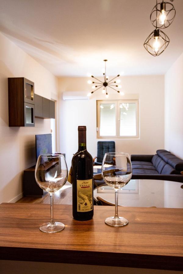 Follow The Sun - 4 Person Apartment Bar Εξωτερικό φωτογραφία